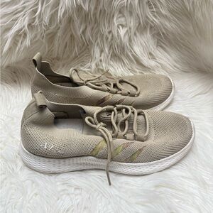 APL men’s  Beige and White Sneakers size 9